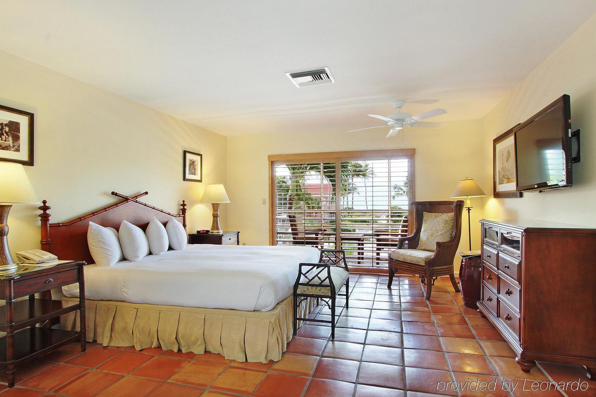 Song Of The Sea Hotel Sanibel Room photo