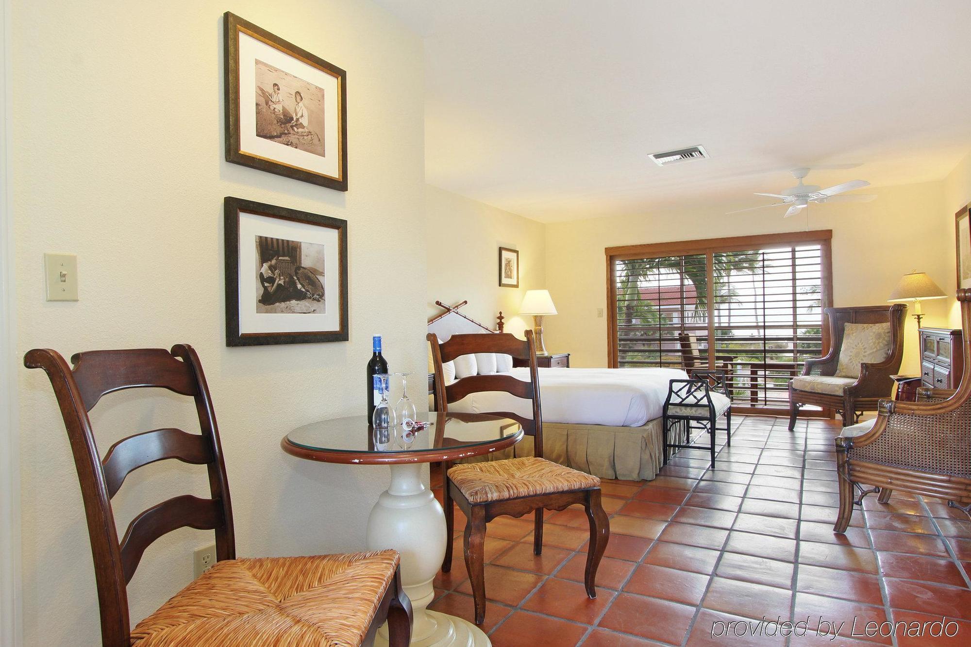 Song Of The Sea Hotel Sanibel Room photo