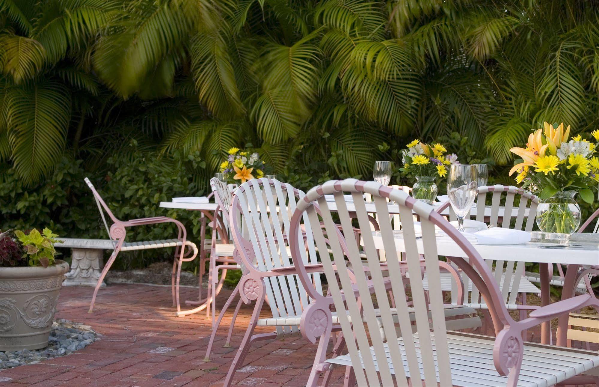 Song Of The Sea Hotel Sanibel Exterior photo
